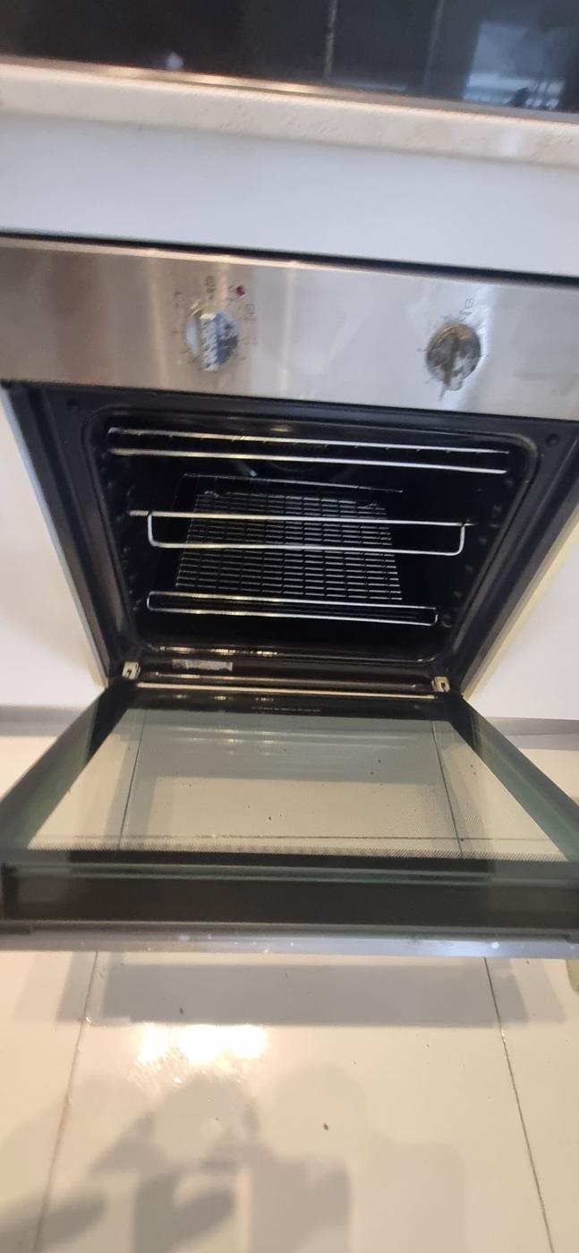 Oven cleaned inside